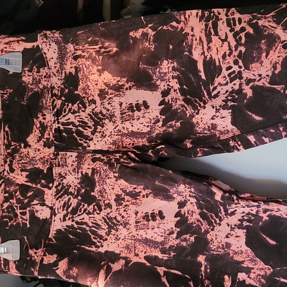 Calvin Klein performance Medium workout capris - Picture 2 of 3